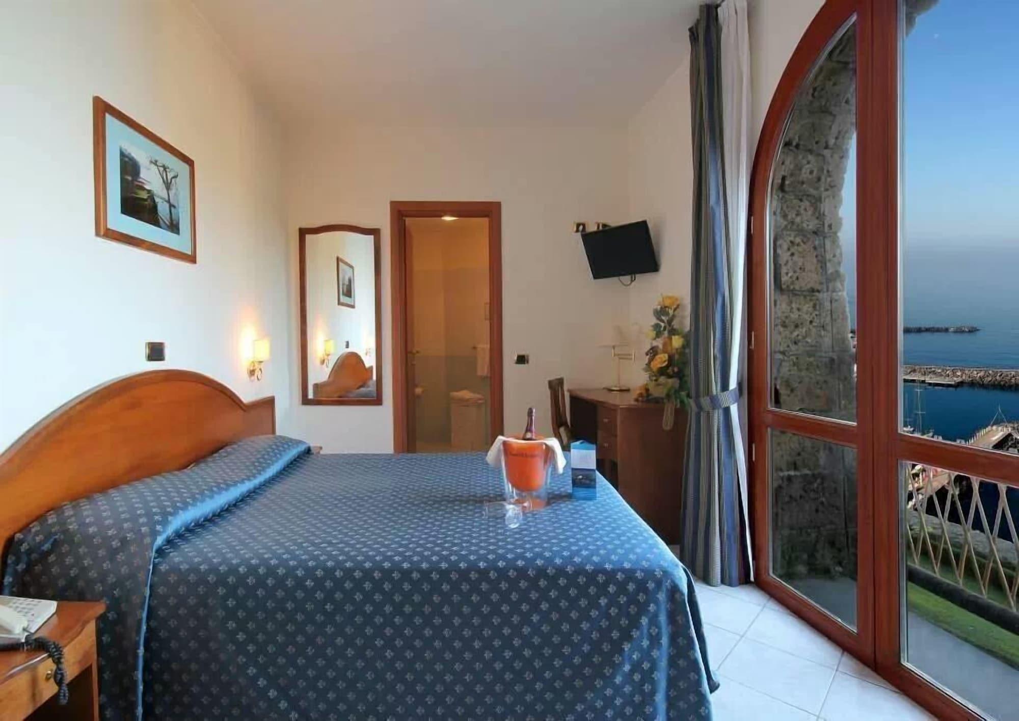 Hr Hotel & Spa Piano di Sorrento Exterior foto