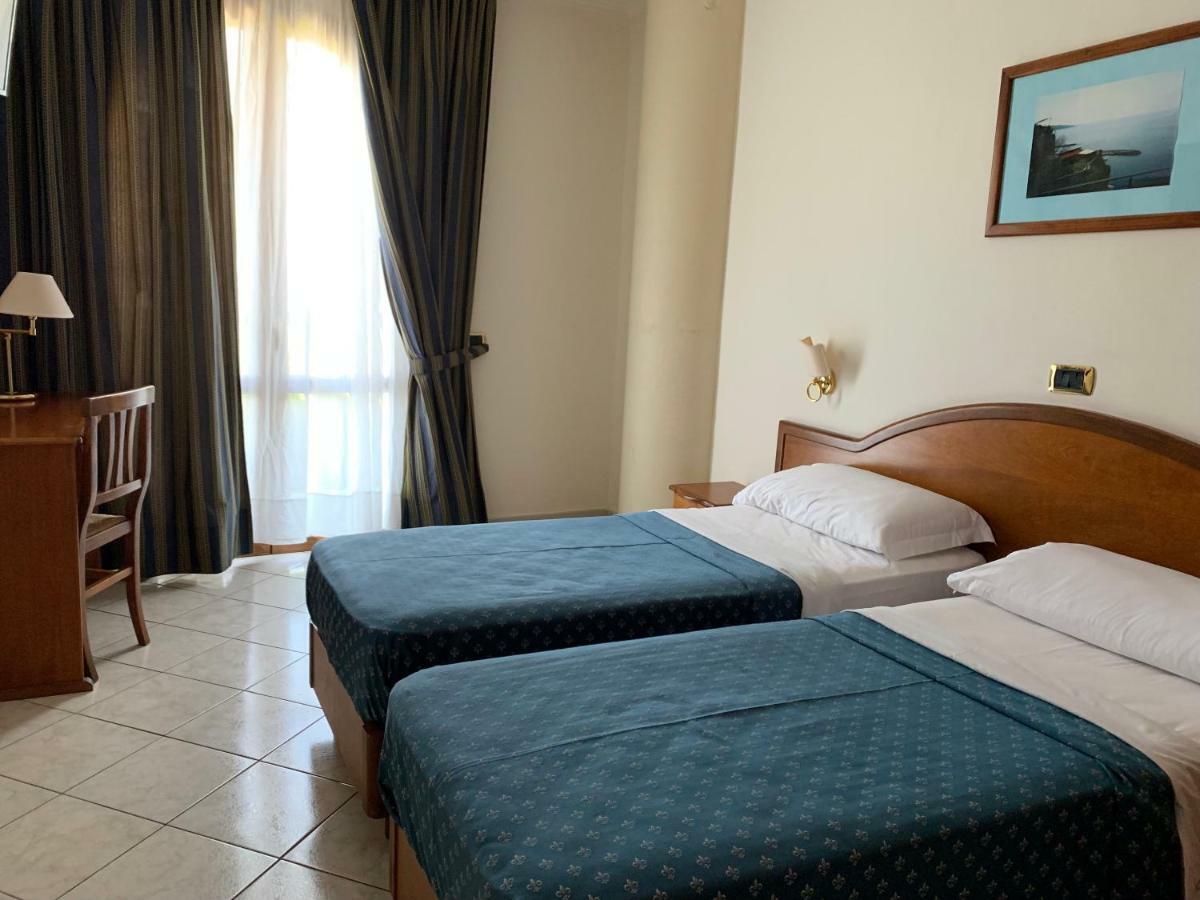 Hr Hotel & Spa Piano di Sorrento Exterior foto
